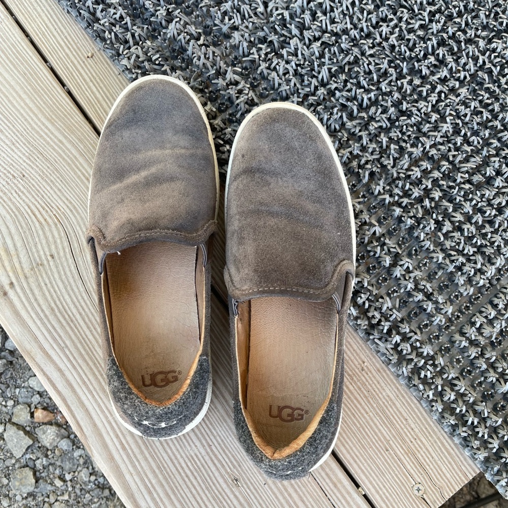 Ugg slide on shoes